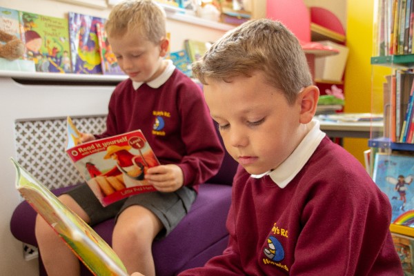 Pupils Reading 2